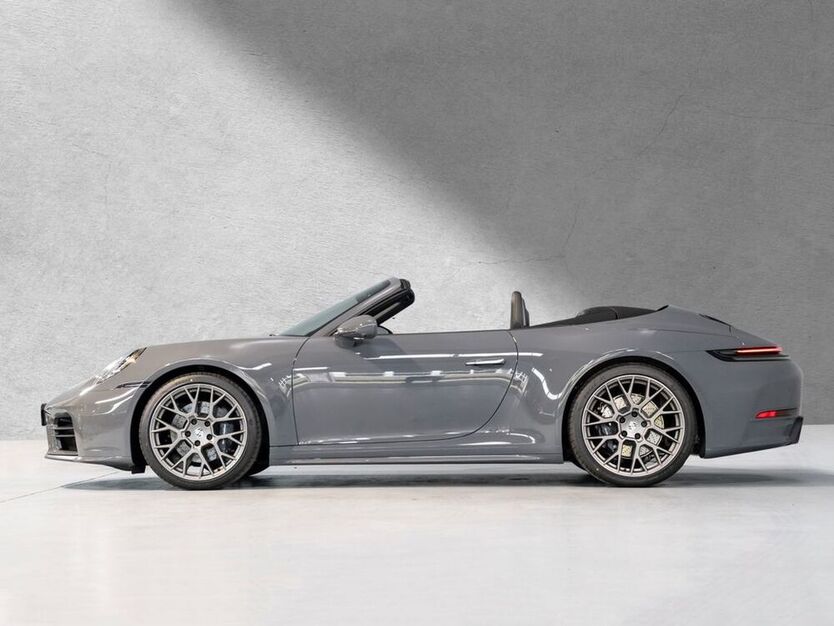 992
