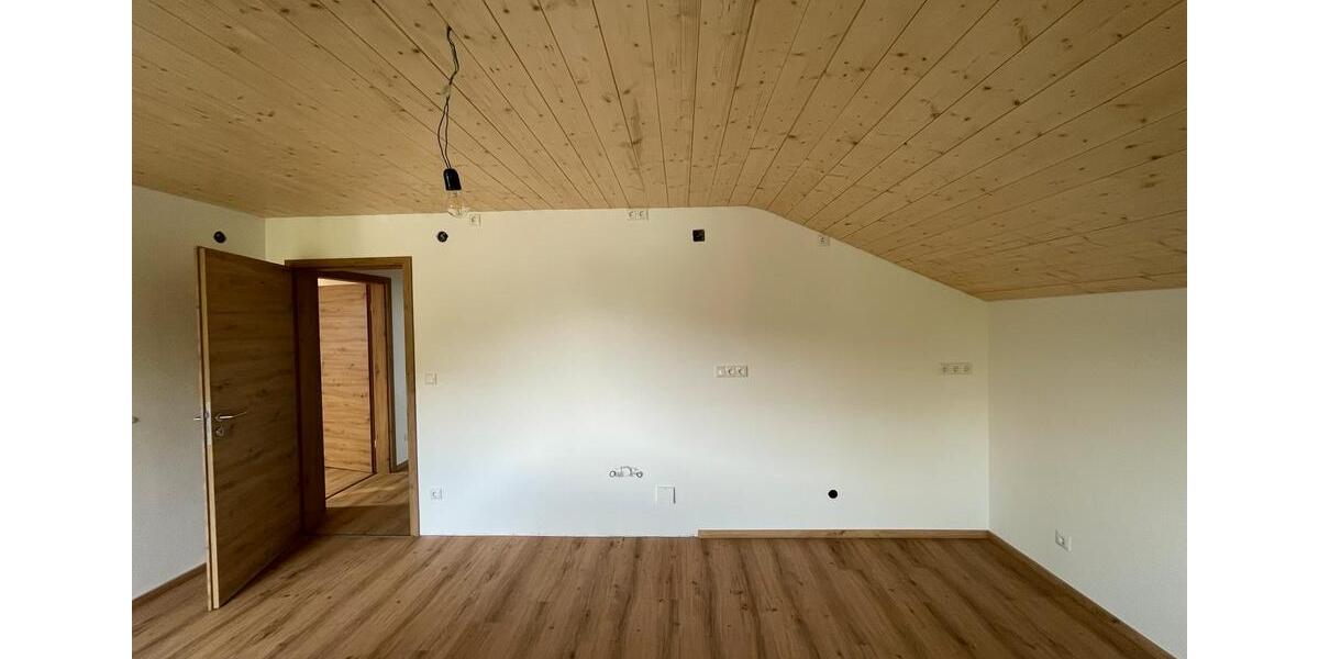 Dachgeschoßwohnung Wonneberg Fritzenweng - 2 Zimmer, 70 m&sup2;, 770&euro; | Angebot:26403671