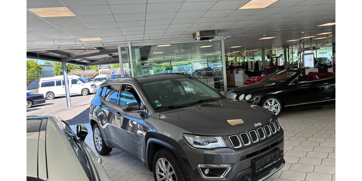 Jeep Compass 31.000 km 21.900 &euro; Barmstedt 25355