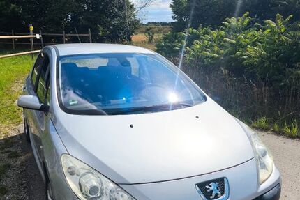 Peugeot 307 175.000 km 1.199 € Gilching 82205