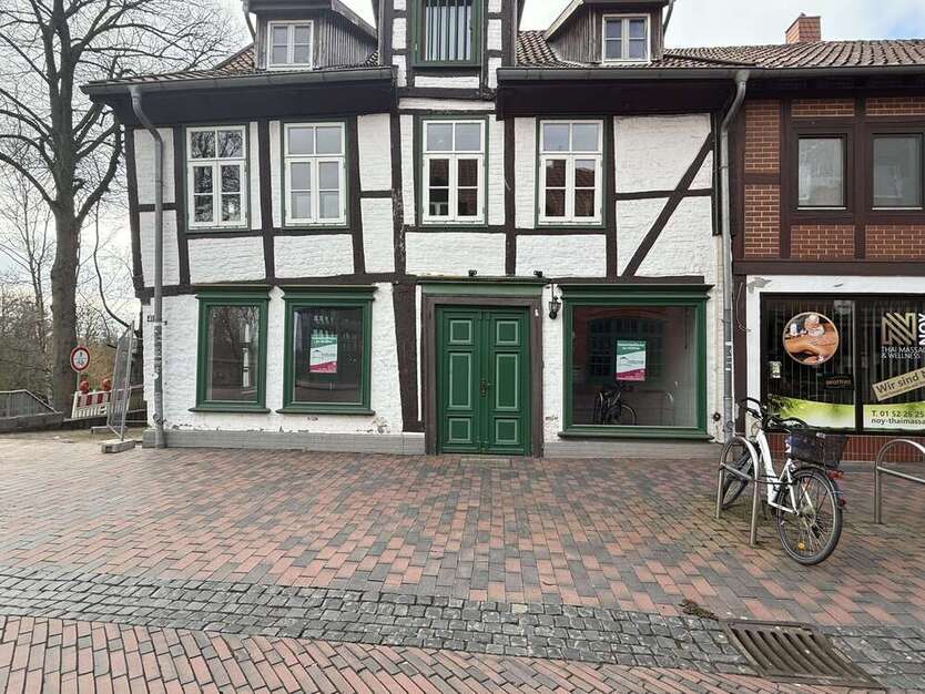 Büro in Neustadt 968,75 € 125 m²