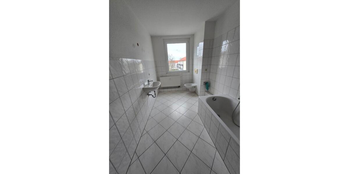 Etagenwohnung Lucka - 2 Zimmer, 61 m&sup2;, 350&euro; | Angebot:26658961