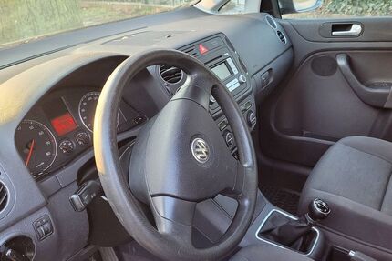 VW Golf 193.645 km 2.200 &euro; Berlin 12205