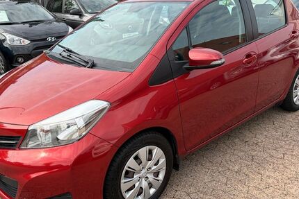 Toyota Yaris 95.300 km 6.500 &euro; Rhauderfehn 26817