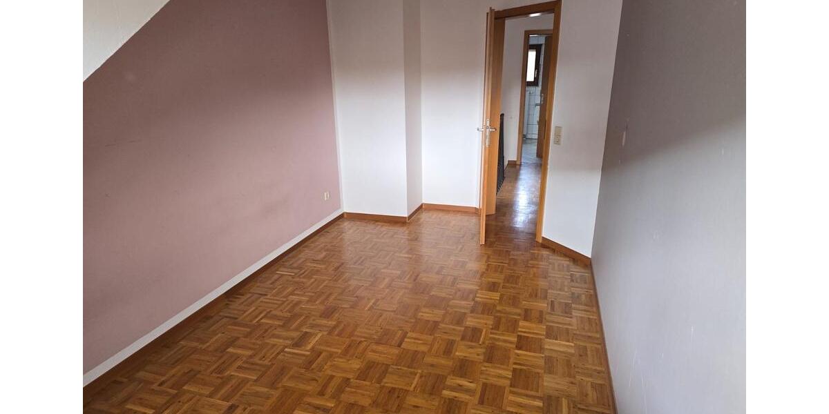 Doppelhaushälfte Schorndorf - 5 Zimmer, 120 m&sup2;, 1.300&euro; | Angebot:26313387