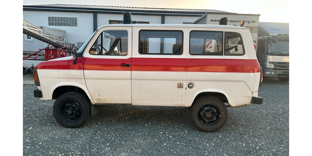 Ford Transit 89.000 km 8.900 € Postbauer Heng 92353