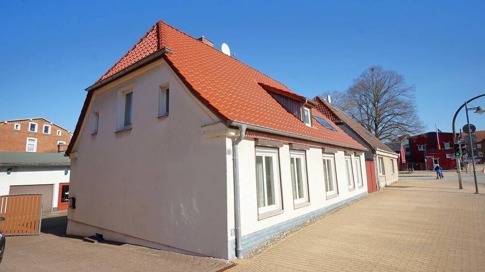 Einfamilienhaus Neukloster - 5 Zimmer, 145 m&sup2;, 234.000&euro; | Angebot:26053439