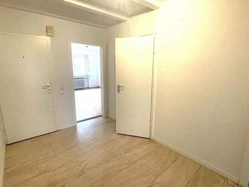 TOP-Lage mit Rheinblick in Bonn-Beuel: Helle 2-Zimmer-Wohnung mit großem Terrassenbalkon 2 zimmer