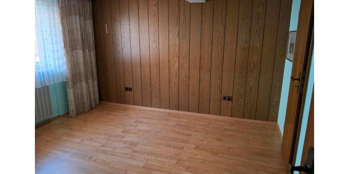 Einfamilienhaus Gemünden - 8 Zimmer, 180 m&sup2;, 1.450&euro; | Angebot:25408921