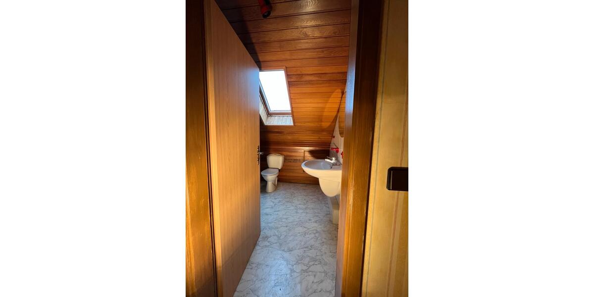 Einfamilienhaus Hameln Kernstadt - 6 Zimmer, 215 m&sup2;, 280.000&euro; | Angebot:27096935