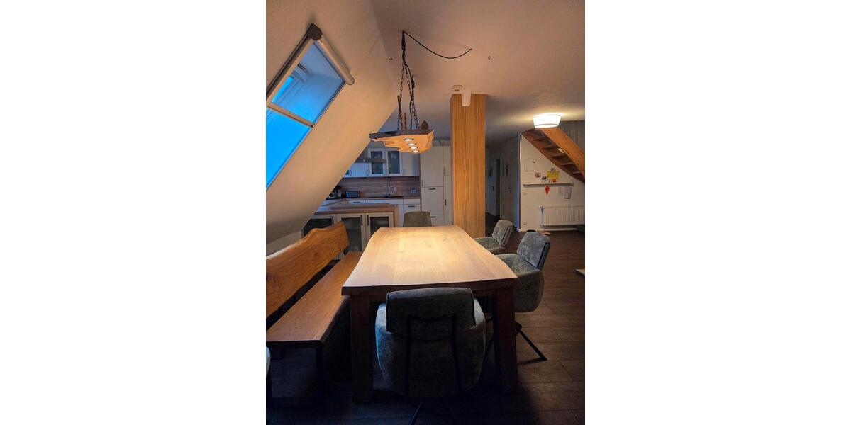 Maisonettenwohnung Fredenbeck - 7 Zimmer, 200 m&sup2;, 2.100&euro; | Angebot:25181153