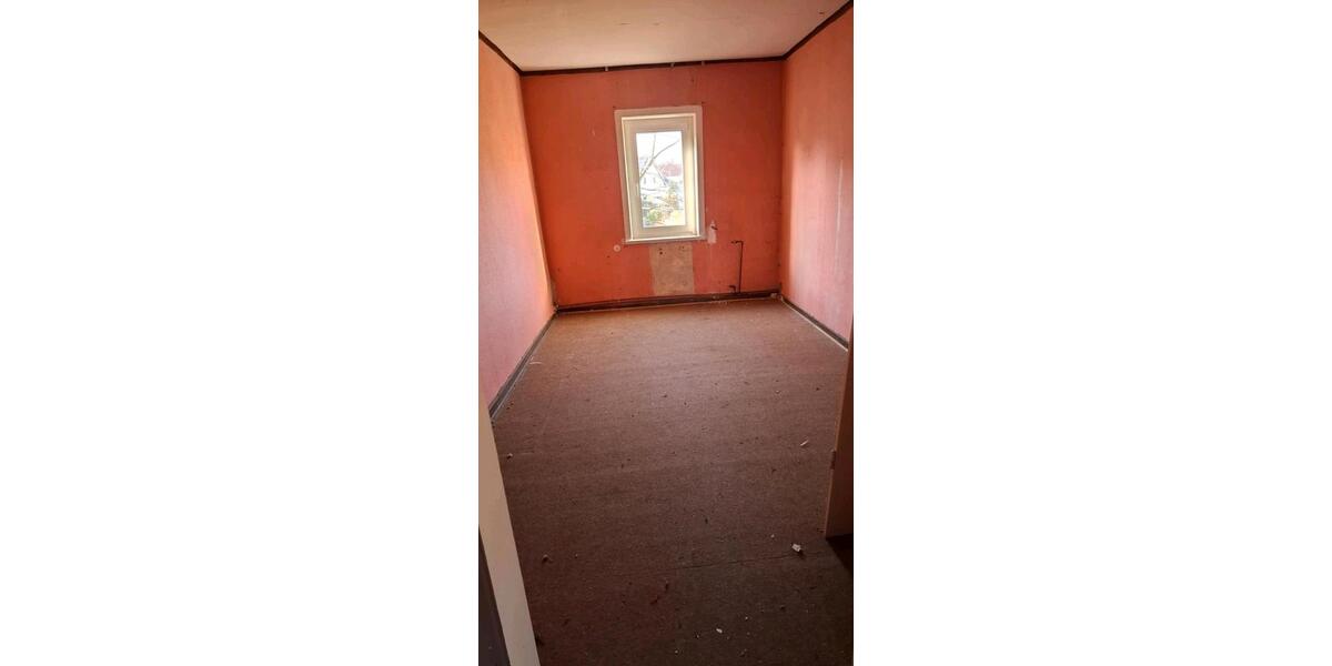 Einfamilienhaus Treffurt - 5 Zimmer, 300 m&sup2;, 23.000&euro; | Angebot:19722140