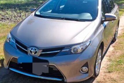 Toyota Auris Touring Sports 223.500 km 5.700 &euro; KIRCHSEELTE 27243