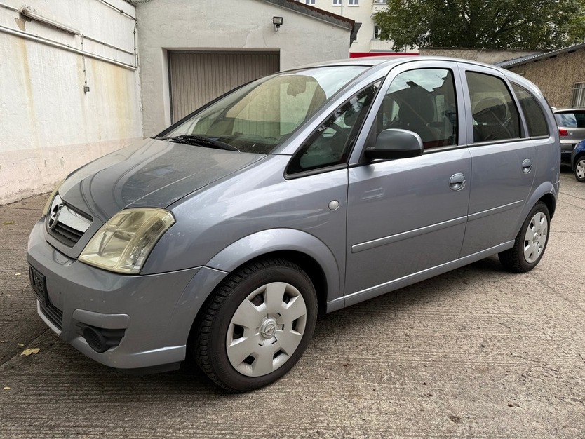 Opel Meriva 1.6 Automatik NAVI Kamera 92.813 km 4.900 € Berlin 10247