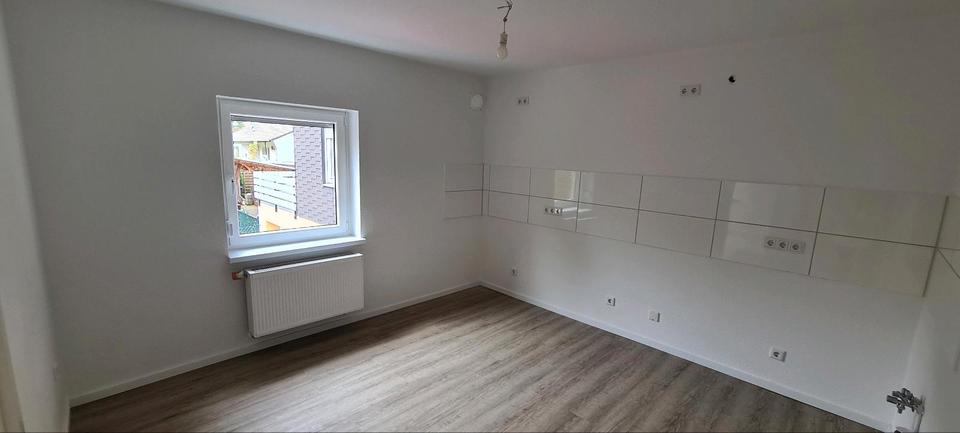 Doppelhaushälfte Remscheid Lüttringhausen - 4 Zimmer, 120 m&sup2;, 1.500&euro; | Angebot:25274629