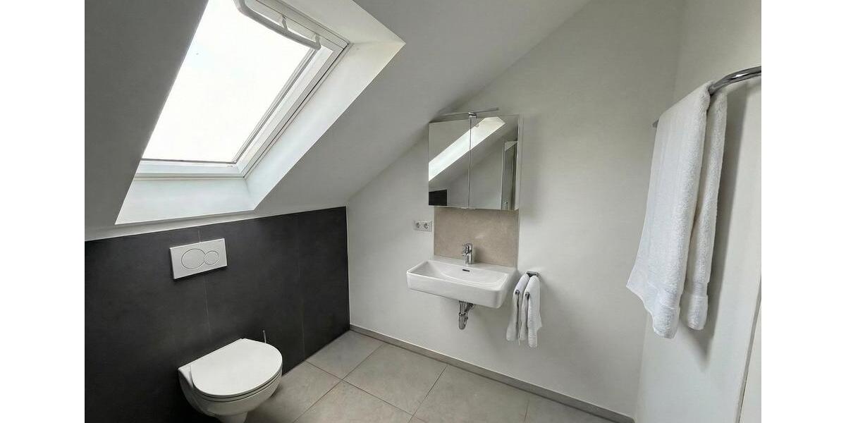 Dachgeschoßwohnung Salzkotten - 3 Zimmer, 77 m&sup2;, 670&euro; | Angebot:26392680