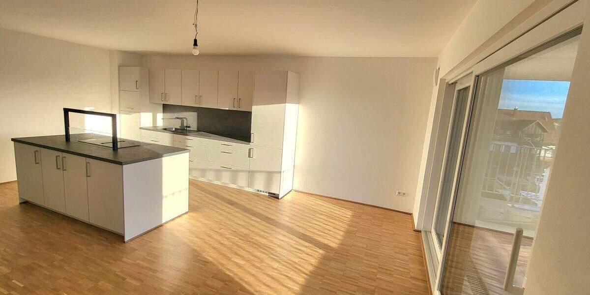 Etagenwohnung Neu-Ulm Burlafingen - 3 Zimmer, 137 m&sup2;, 1.935&euro; | Angebot:24807459