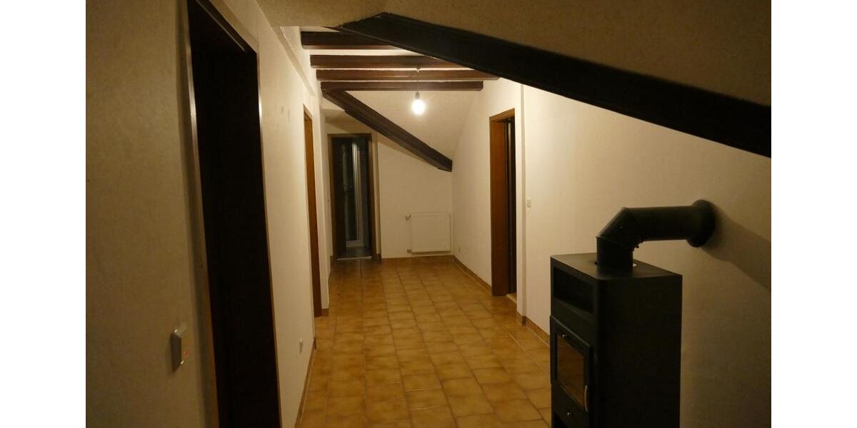 Dachgeschoßwohnung Fritzlar - 3 Zimmer, 106 m&sup2;, 1.000&euro; | Angebot:26318590