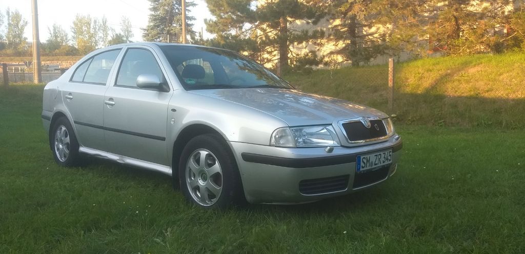 Skoda Octavia 167.000 km 900 € Zöllnitz 07751