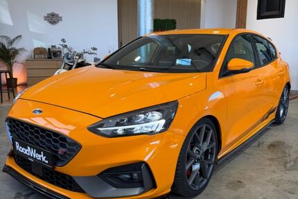 Ford Focus 42.700 km 22.900 &euro; Weiding 93495