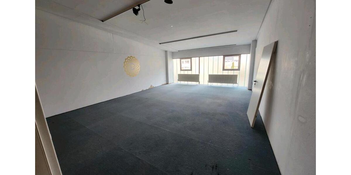 Gewerbeobjekt Cham - 5&euro; | Angebot:23594033