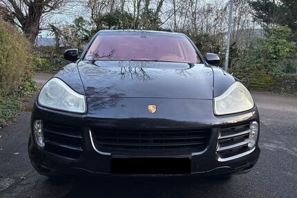 Porsche Cayenne 195.000 km 9.000 &euro; Stuttgart 70193