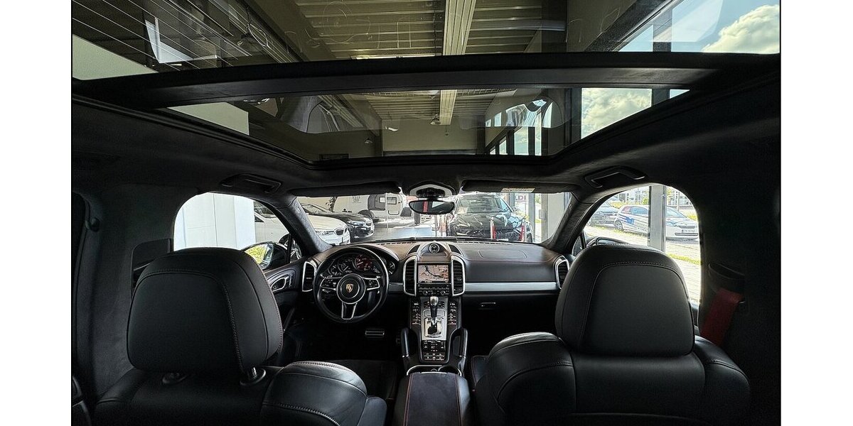 Porsche Cayenne GTS LED Pano Memory Bose Luft AHK 72.000 km 39.490 &euro; Stade 21682