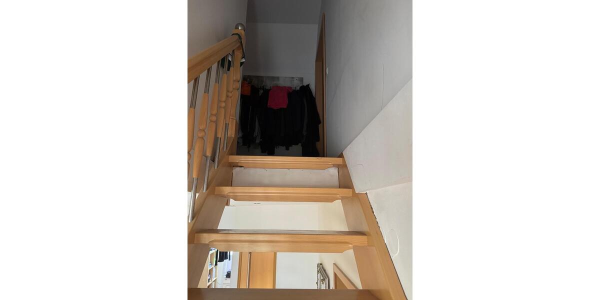 Etagenwohnung Rinteln - 6 Zimmer, 220 m&sup2;, 1.800&euro; | Angebot:26351998