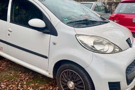 Peugeot 107 157.000 km 1.990 &euro; Worms 67551