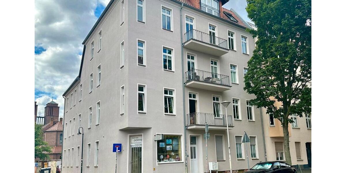 3-Raum-Whg. mit 96qm, KfZ-Stellplatz, 2 Balkonen, in bester Lage 3 zimmer