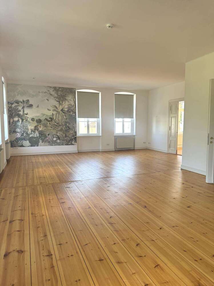Wohnung zum Mieten in Schwedt 950 € 143 m²
