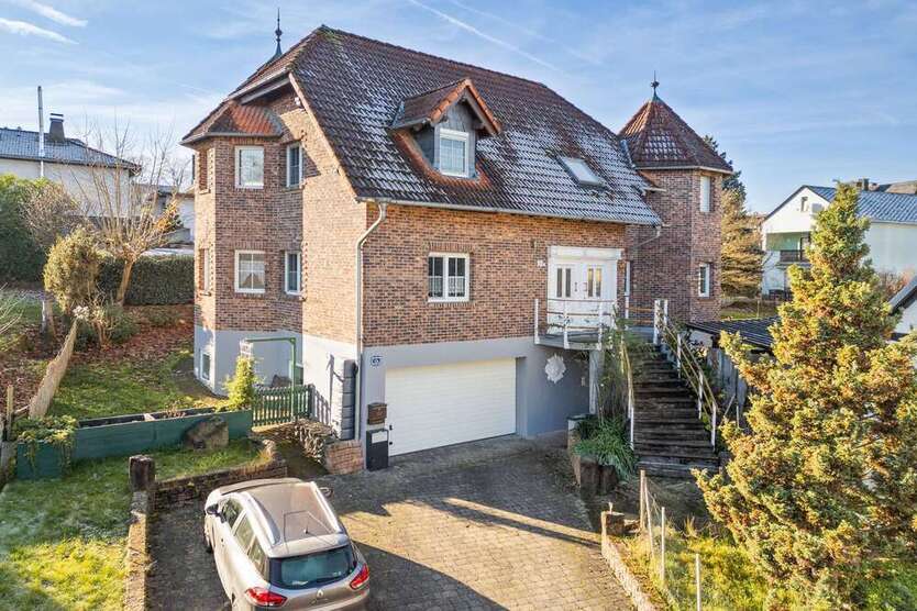 Haus zum Kaufen in Dornburg 399.000 € 244.48 m²