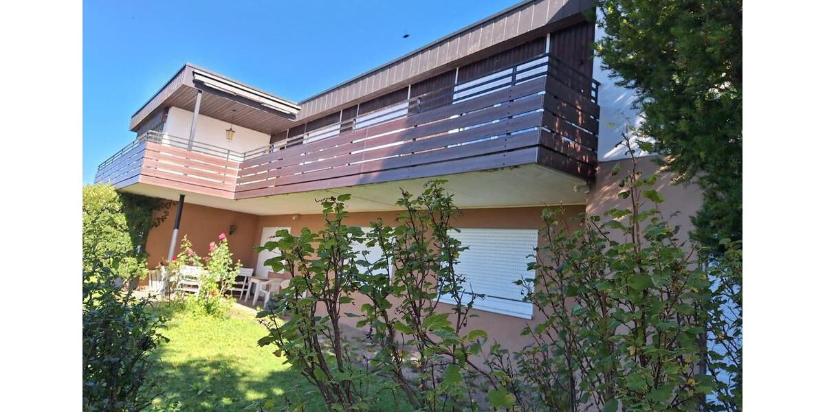 Einfamilienhaus Sankt Georgen im Schwarzwald - 7 Zimmer, 190 m&sup2;, 375.000&euro; | Angebot:26324759