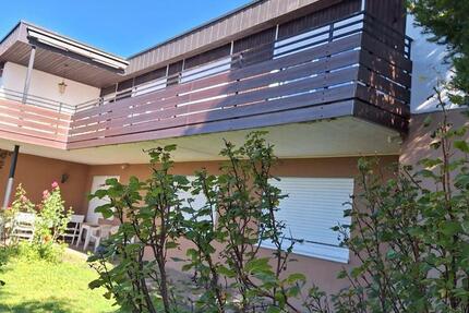 Haus Sankt Georgen im Schwarzwald - 7 Zimmer, 190 m&sup2;, 375.000&euro; | Angebot:26324759