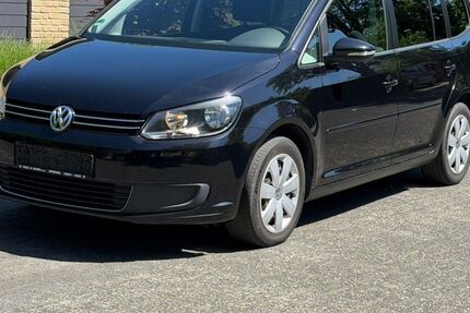 VW Touran 257.000 km 6.799 &euro; Paderborn 33100