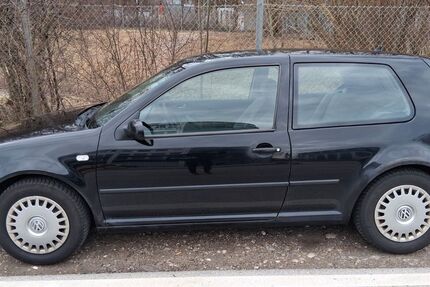 VW Golf 253.000 km 2.100 &euro; München 81679