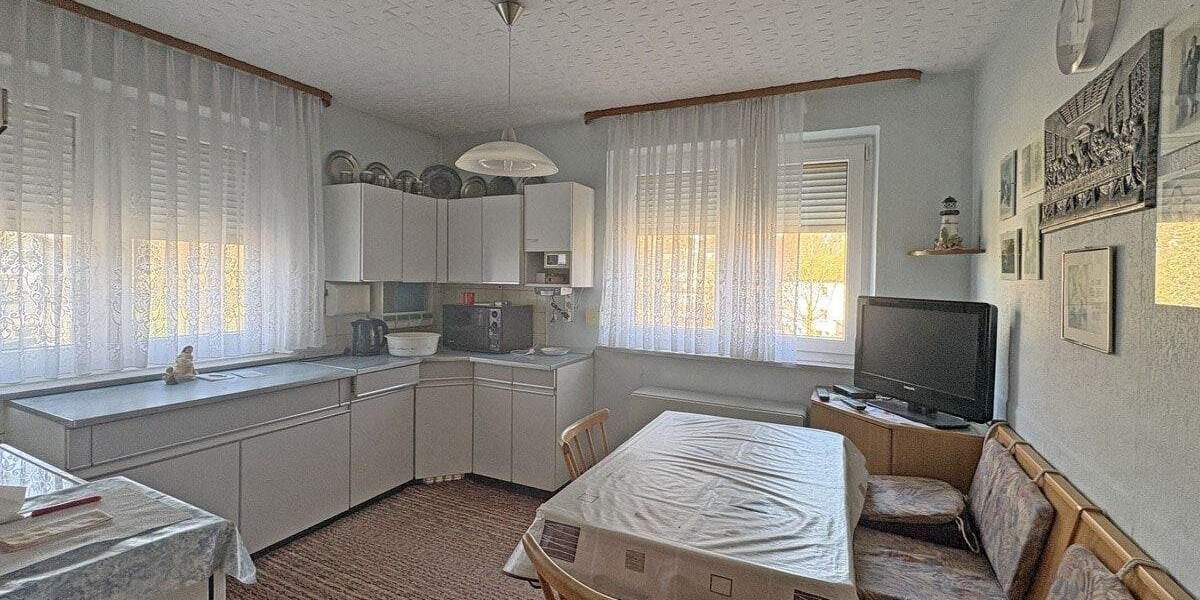 Mehrfamilienhaus, Wohnhaus Küps Schmölz - 7 Zimmer, 250 m&sup2;, 185.000&euro; | Angebot:25802805