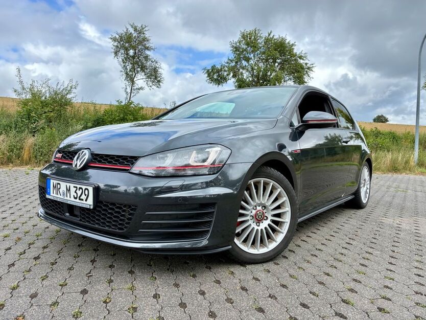 VW Golf 147.500 km 12.999 € Breidenbach 35236