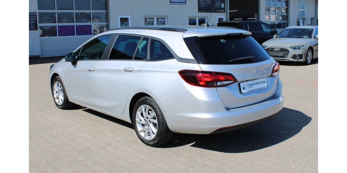 Opel Astra ST Edition AUTOM. 1.HD/PDC/CAM/AHK/SHZ/LED 99.987 km 11.990 &euro; Hatten 26209