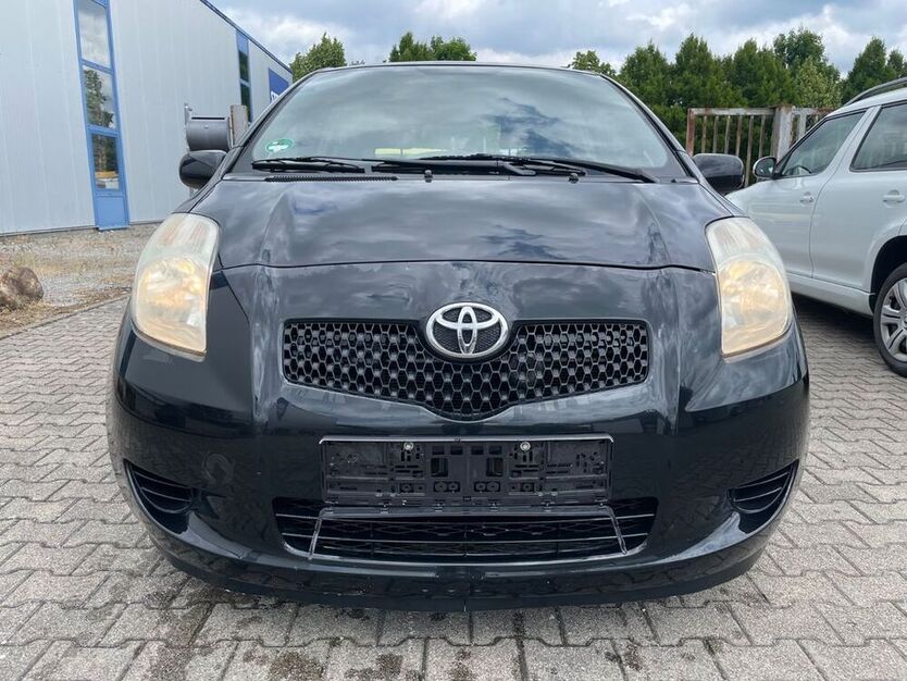 Yaris