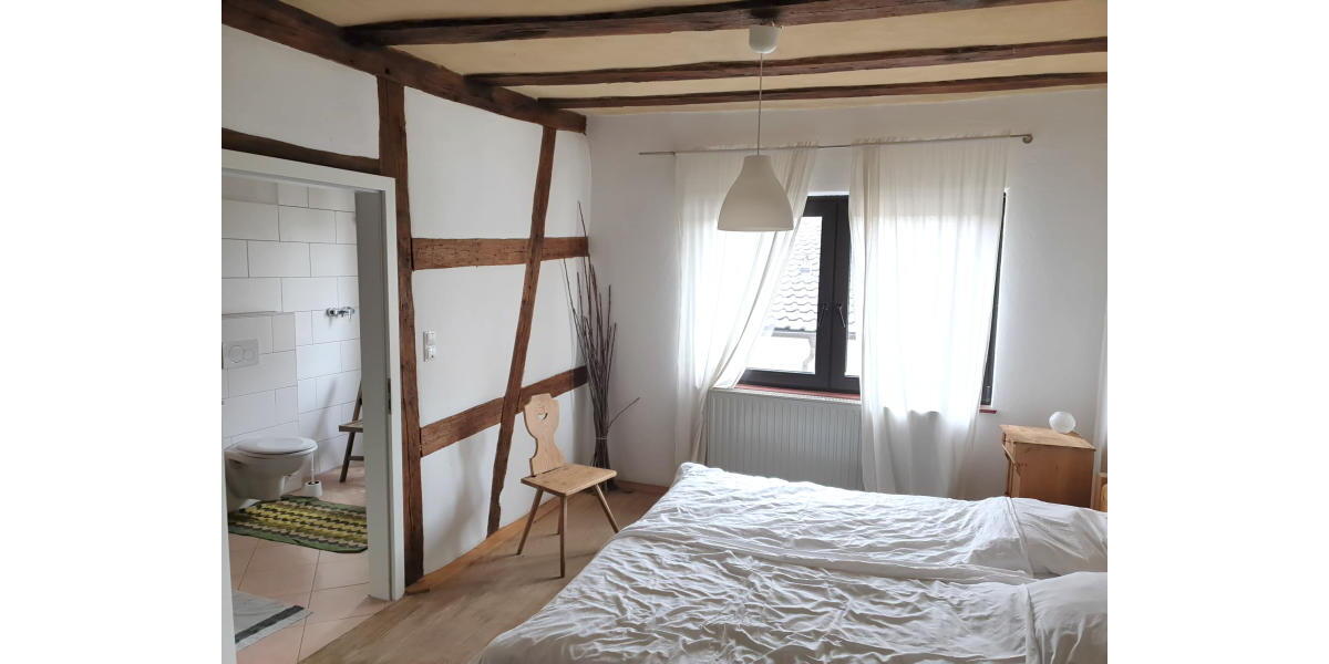 ObjNr:18889 - Freistehendes Mehrgenerationenhaus im Herzen der Burgstadt - Zweifamilienhaus Neuleiningen | Angebot:15064631