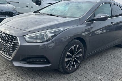 Hyundai i40 224.000 km 8.799 &euro; Rosenheim 83026