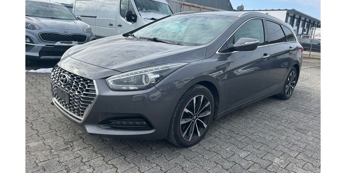 Hyundai i40 224.000 km 8.799 &euro; Rosenheim 83026
