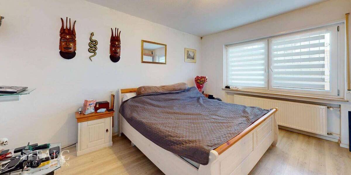 Mehrfamilienhaus, Wohnhaus Östringen Tiefenbach - 9 Zimmer, 220 m&sup2;, 750.000&euro; | Angebot:26160521