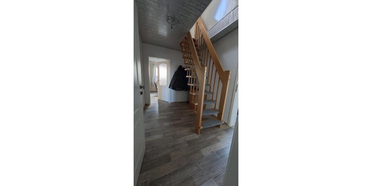 Dachgeschoßwohnung Grabow - 2.5 Zimmer, 62 m&sup2;, 496&euro; | Angebot:26322399