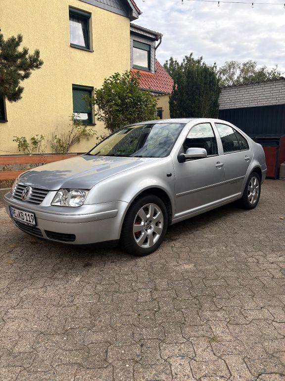 VW Bora 216.000 km 900 € Peine 31228