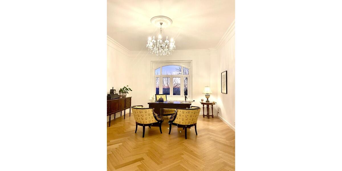 Villa Holzkirchen - 18 Zimmer, 600 m&sup2;, 1.250.000&euro; | Angebot:26960651