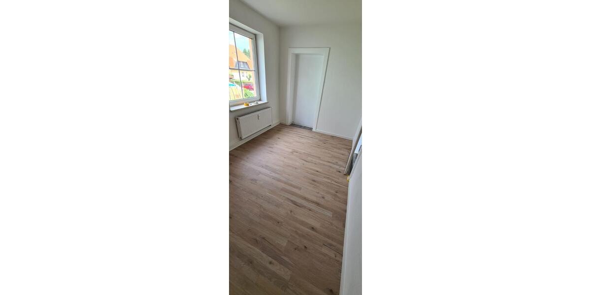 Hochparterre Großschönau - 3 Zimmer, 70 m&sup2;, 380&euro; | Angebot:26069207