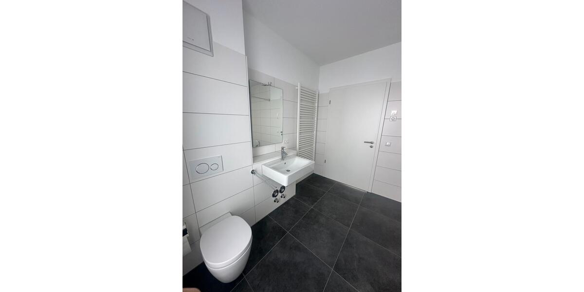 Einfamilienhaus Pforzheim Nordstadt - 2 Zimmer, 83 m&sup2;, 1.550&euro; | Angebot:25804691