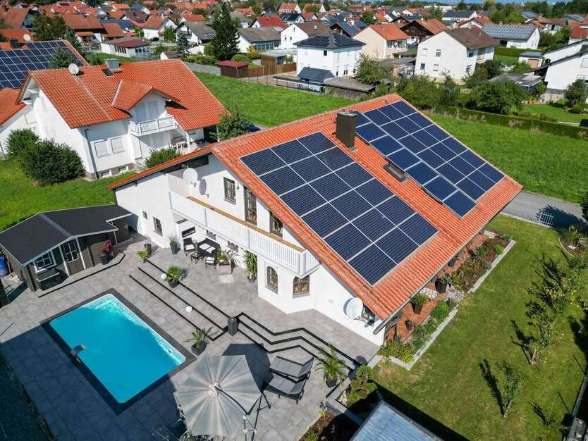 Haus zum Kaufen in Wallersdorf 670.000 € 246 m²